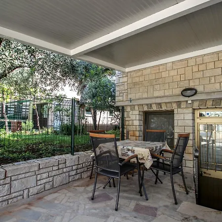 Rafi One 아파트 *